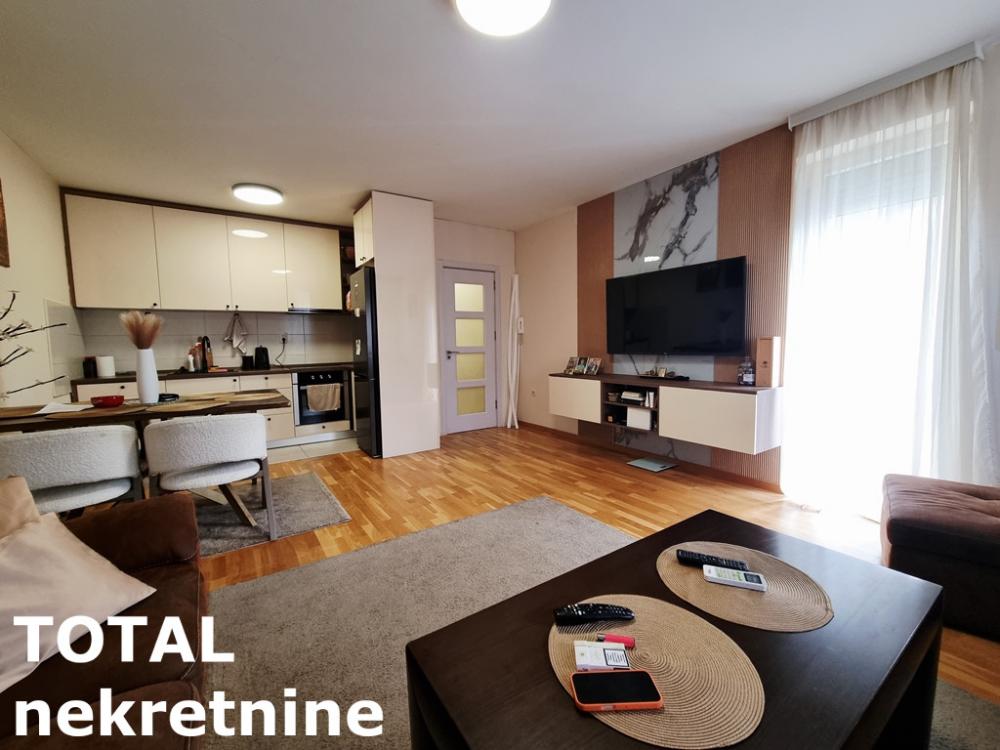 Slika 4 - Stan,NOVI SAD,ADICE,kv: 78.00, € 195000, ID: 1102062