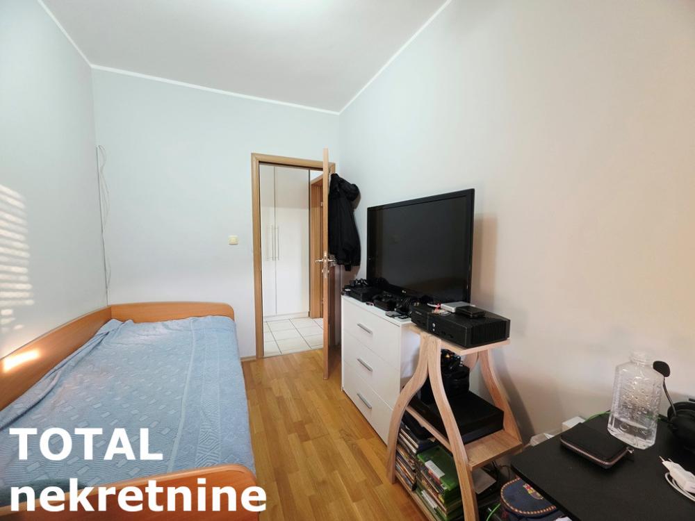 Slika 9 - Stan,NOVI SAD,TELEP,kv: 67.00, € 160000, ID: 1103192