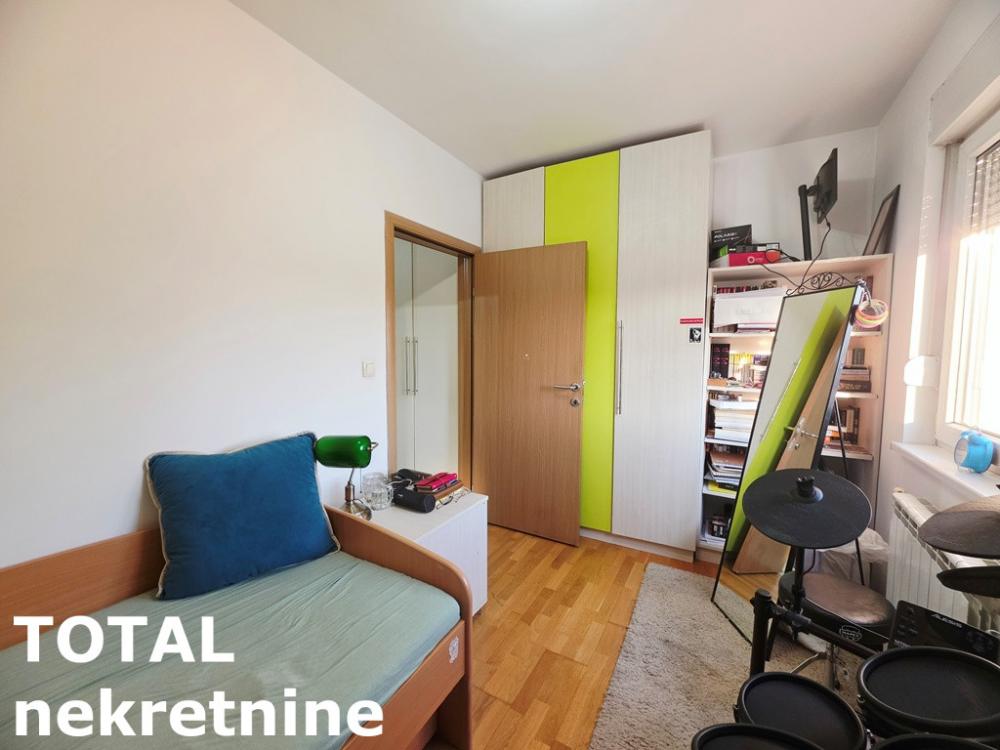 Slika 11 - Stan,NOVI SAD,TELEP,kv: 67.00, € 160000, ID: 1103192