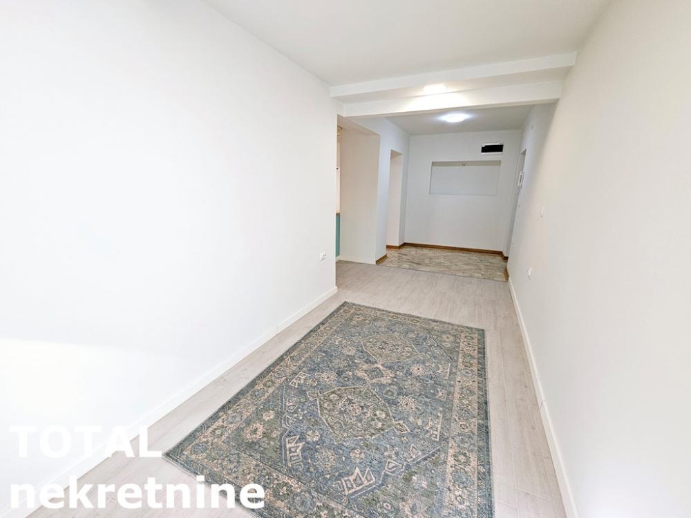 Slika 9 - Stan,NOVI SAD,CENTAR,kv: 37.00, € 105450, ID: 1099177