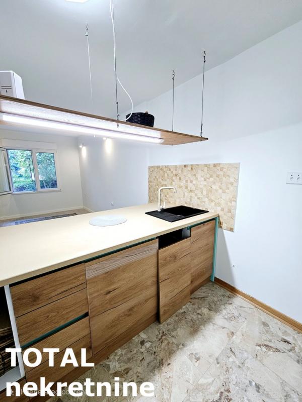 Slika 5 - Stan,NOVI SAD,CENTAR,kv: 37.00, € 105450, ID: 1099177