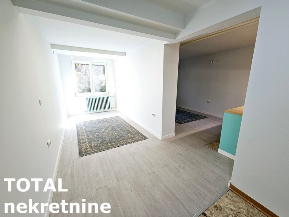 Slika 7 - Stan,NOVI SAD,CENTAR,kv: 37.00, € 105450, ID: 1099177