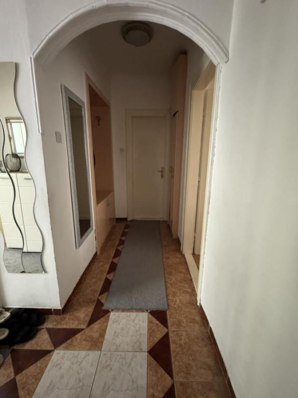 Slika 9 - Dvosoban, 80m2, Stari grad Novi Sad, sa terasom, ima lift