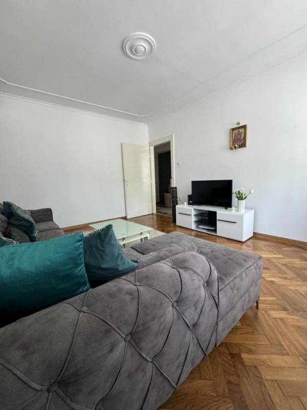 Slika 5 - Dvosoban, 80m2, Stari grad Novi Sad, sa terasom, ima lift
