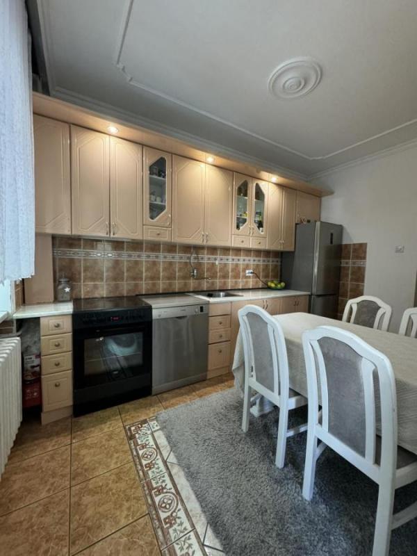Slika 3 - Dvosoban, 80m2, Stari grad Novi Sad, sa terasom, ima lift