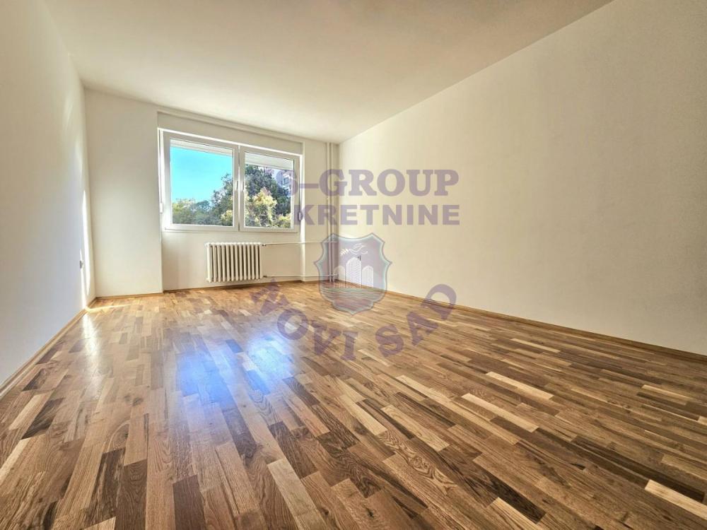 Slika 7 - Prodaja stana, 95m2, Rotkvarija Novi Sad