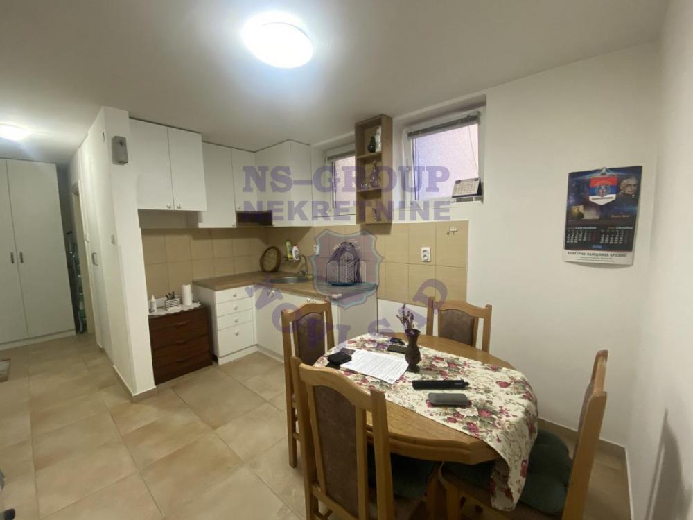 Slika 3 - Jednosoban, 36m2, Novo naselje Novi Sad, sa terasom, sa parkingom