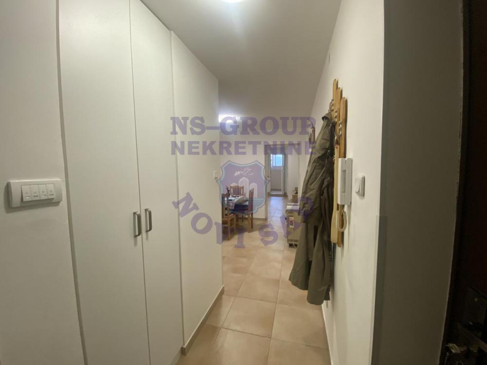 Slika 6 - Jednosoban, 36m2, Novo naselje Novi Sad, sa terasom, sa parkingom