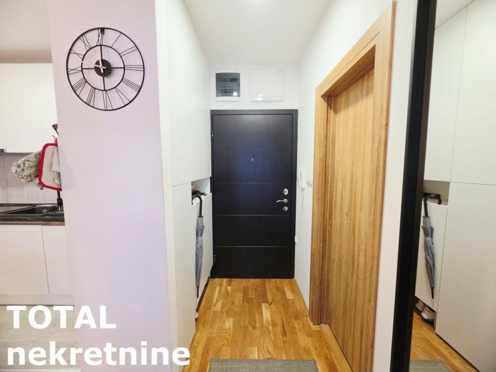 Slika 4 - Stan,NOVI SAD,SALAJKA,kv: 39.00, € 136500, ID: 1103201
