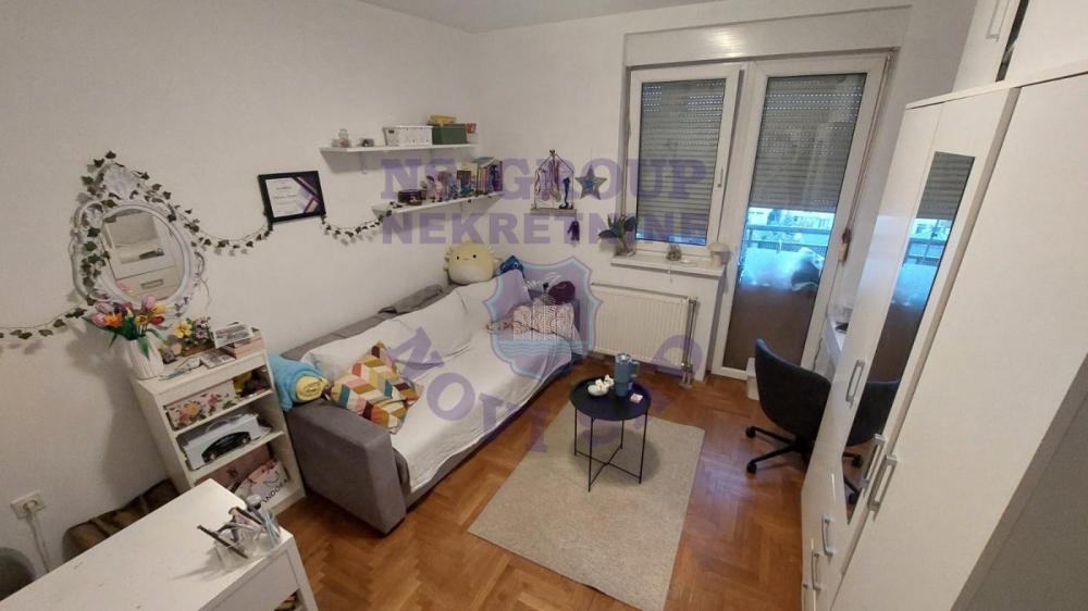 Slika 3 - Na Detelinari se prodaje klasičan, prostran dvosoban stan površine 46 m²!