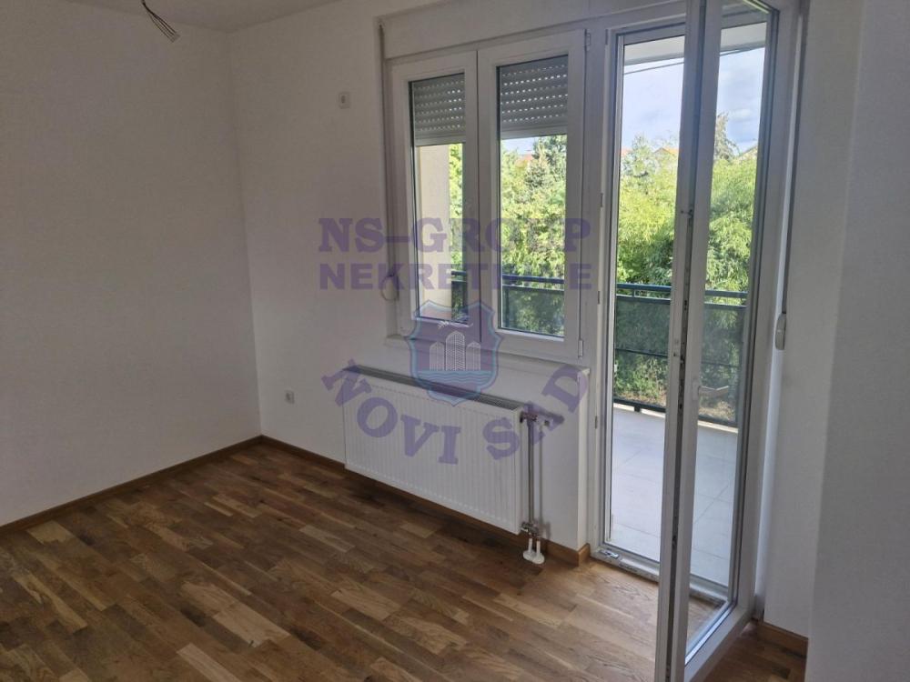 Slika 4 - Dvoiposoban, 53m2, Veternička rampa Novi Sad, sa terasom