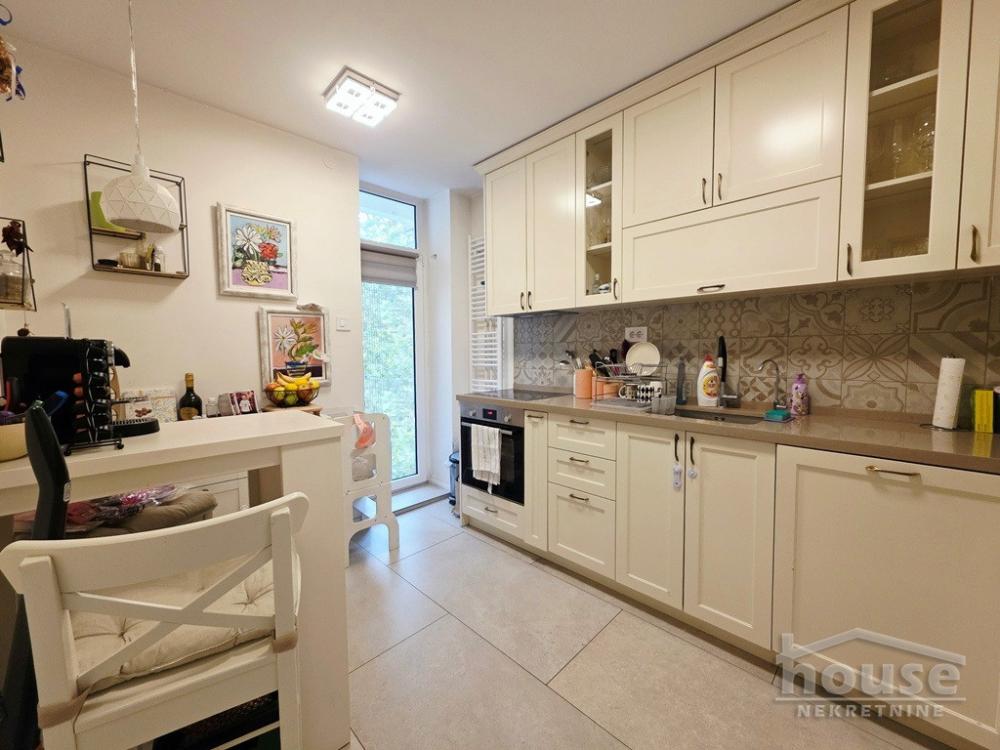 Slika 4 - Stan,NOVI SAD,CENTAR,kv: 74.00, € 250000, ID: 1066345
