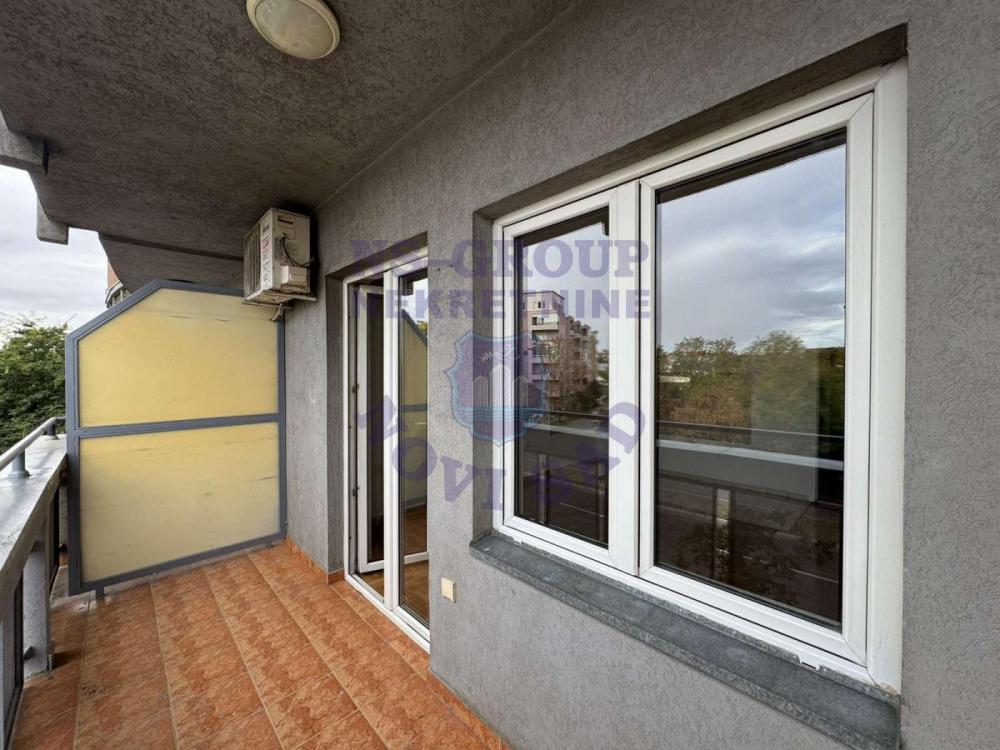 Slika 5 - Jednosoban, 29m2, Bulevar Evrope Novi Sad, sa terasom, ima lift