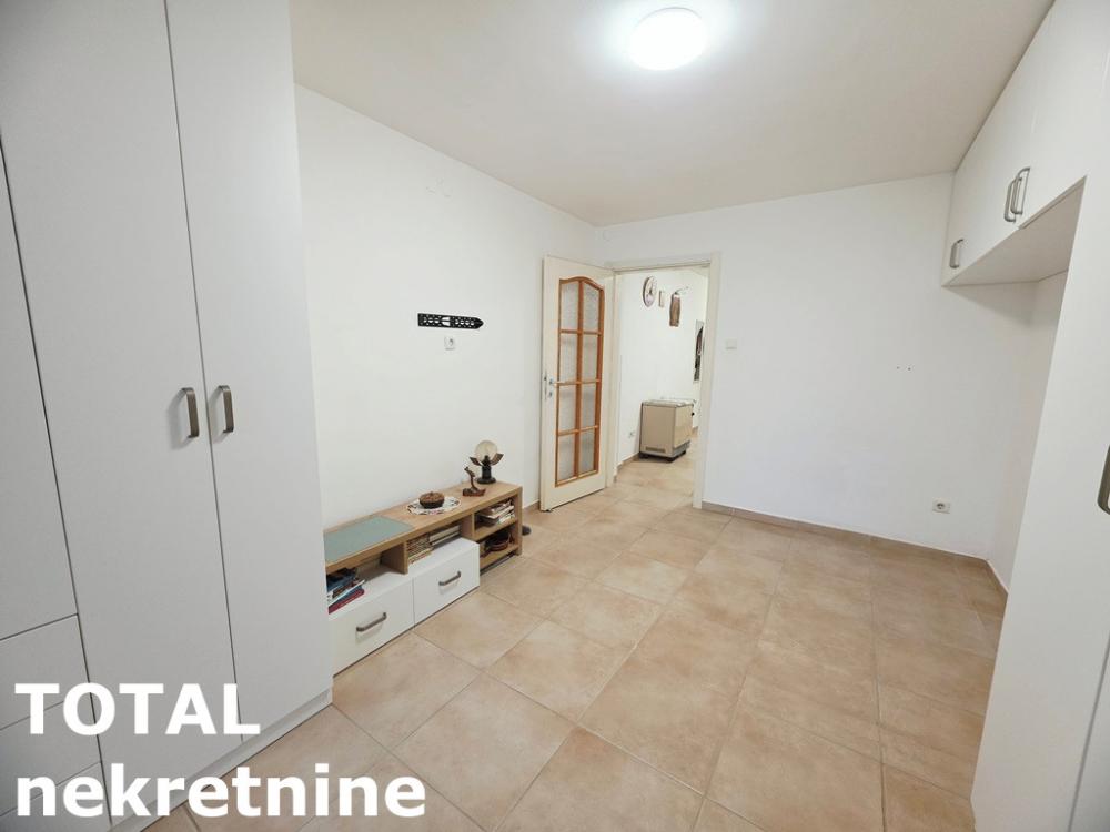 Slika 4 - Stan,NOVI SAD,NOVO NASELJE -  BISTRICA,kv: 36.00, € 97200, ID: 1103205
