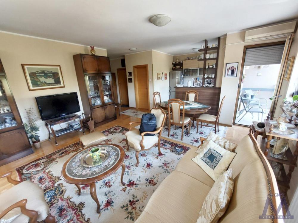 Slika 2 - Stan,NOVI SAD,GRBAVICA,kv: 89, € 275000, ID: 1019456