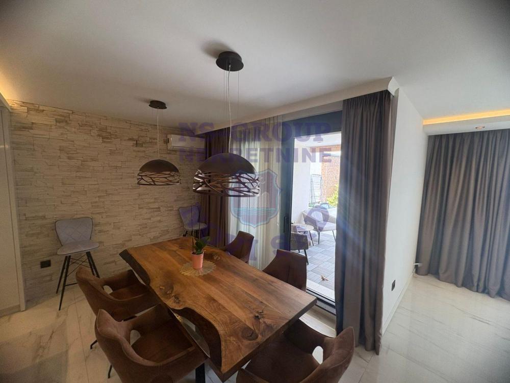 Slika 3 - LUX! 130m2 + 70m2 dvorišta!! Kompletno namešten
