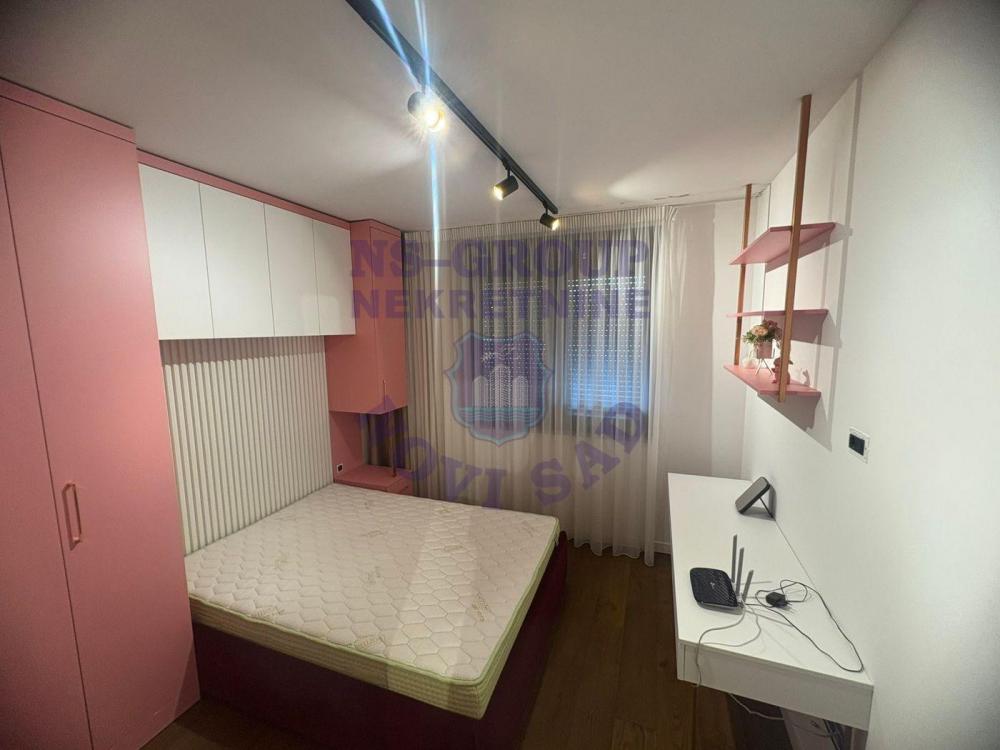 Slika 5 - LUX! 130m2 + 70m2 dvorišta!! Kompletno namešten
