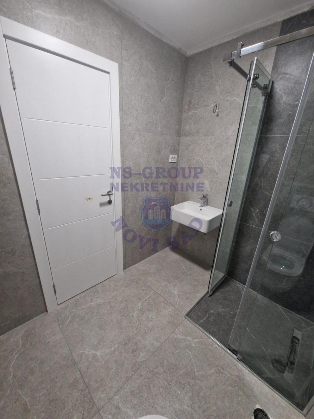 Slika 9 - Trosoban, 64m2, Grbavica Novi Sad, sa terasom
