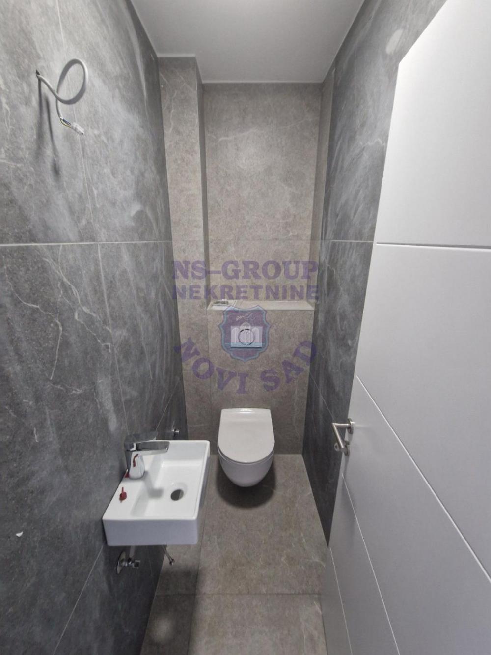 Slika 11 - Trosoban, 64m2, Grbavica Novi Sad, sa terasom