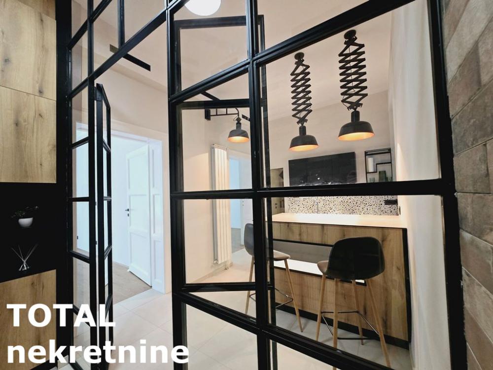 Slika 4 - Stan,NOVI SAD,CENTAR,kv: 100.00, € 345000, ID: 1099082