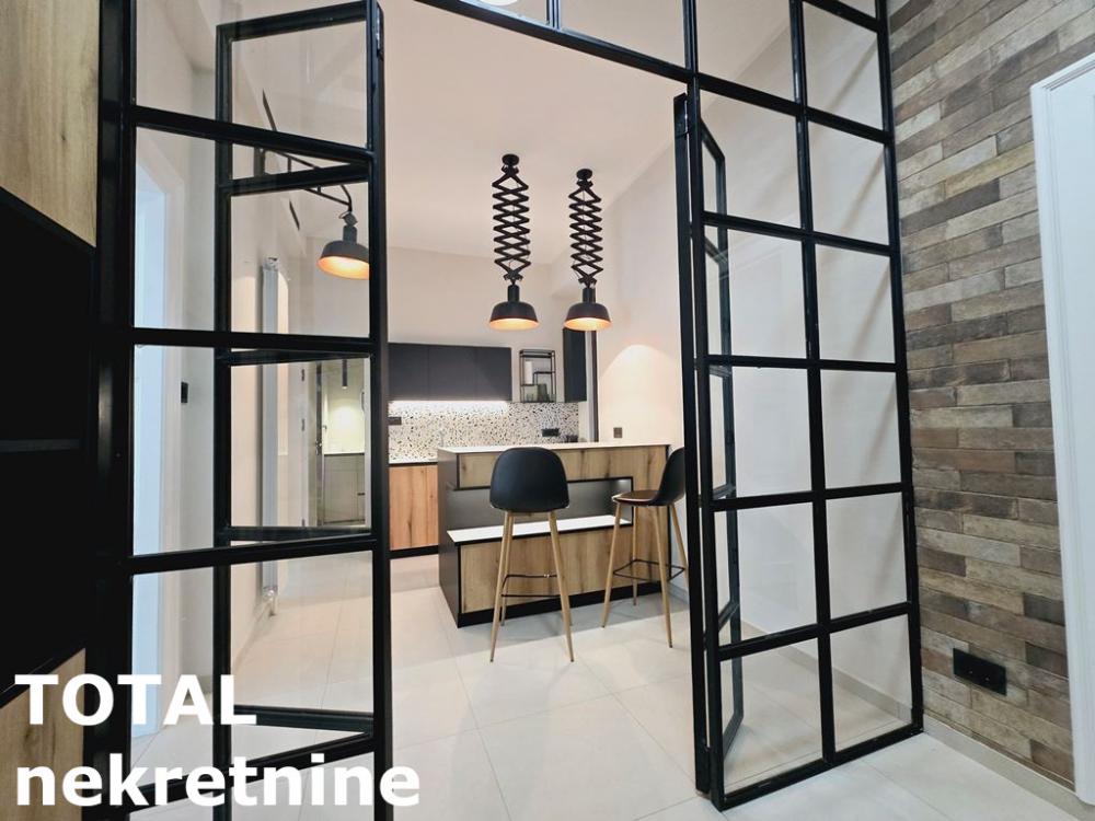 Slika 5 - Stan,NOVI SAD,CENTAR,kv: 100.00, € 345000, ID: 1099082