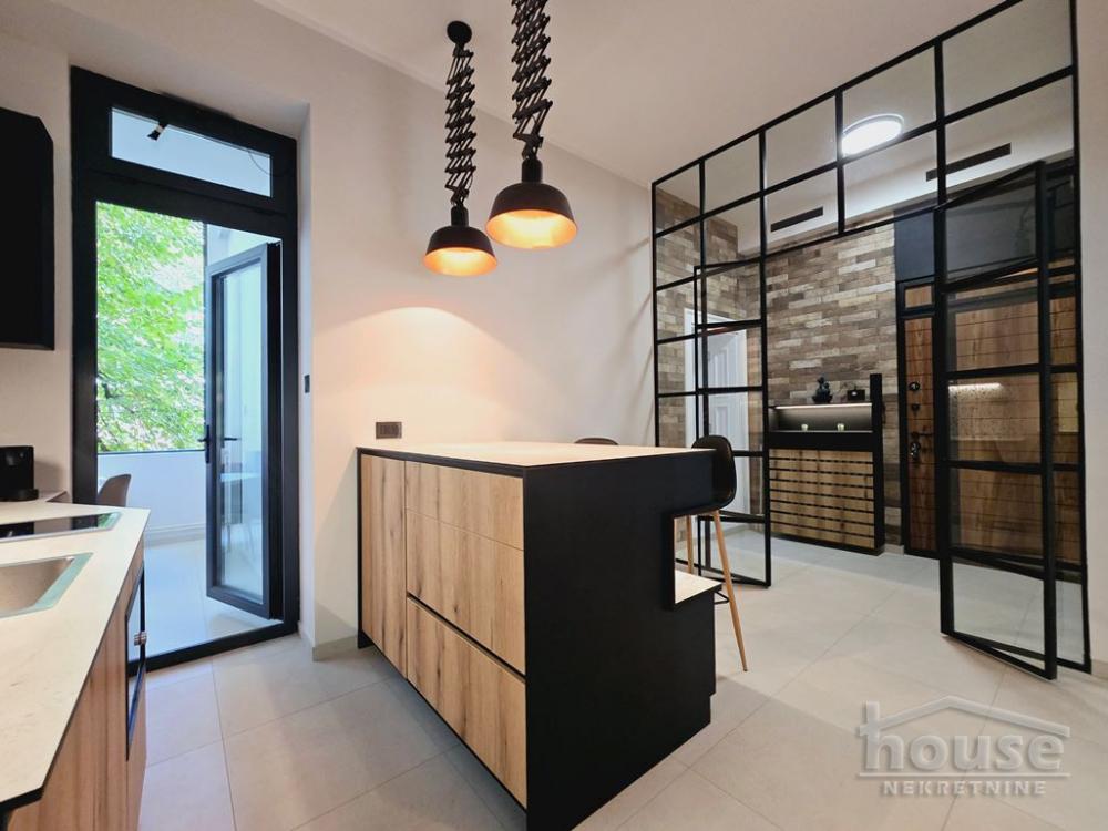 Slika 2 - Stan,NOVI SAD,CENTAR,kv: 100.00, € 345000, ID: 1062232