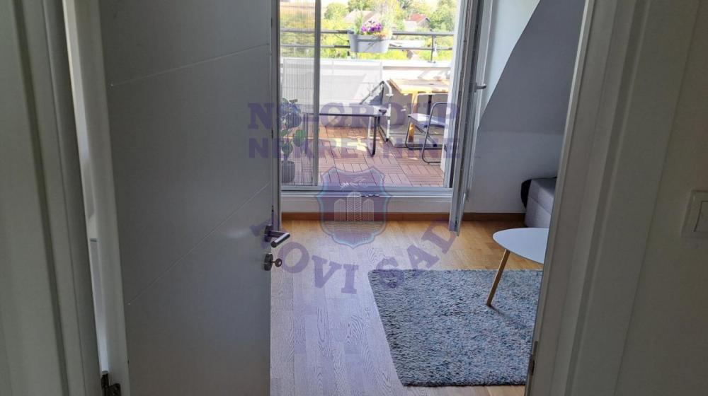 Slika 7 - Oldičan porodičan duplex na Petrovaradinu!