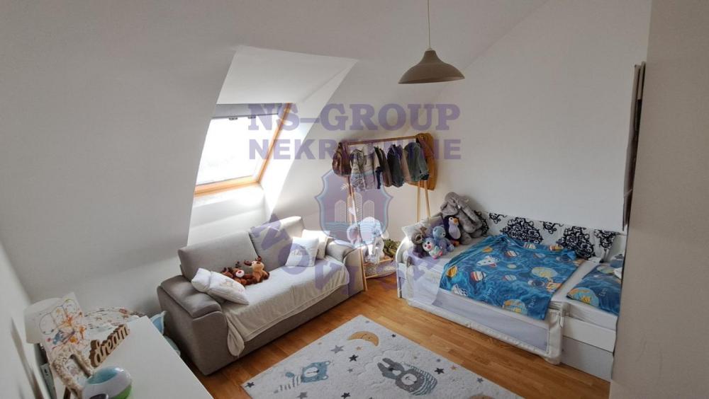 Slika 5 - Oldičan porodičan duplex na Petrovaradinu!