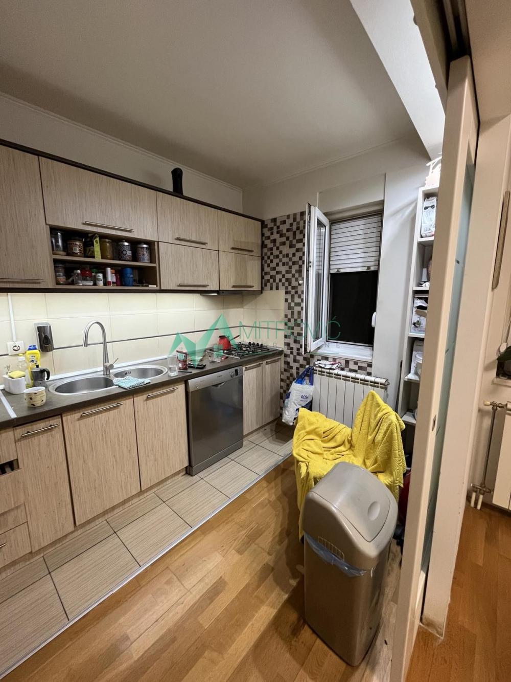 Slika 2 - Dvoiposoban stan na Telepu, 67 m² - (Šifra: 1004784) 