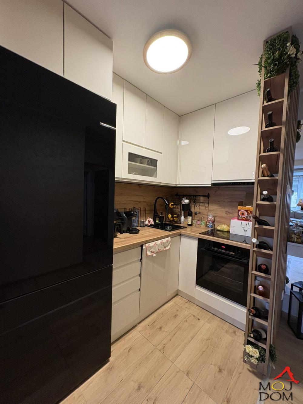 Slika 4 - Stan,NOVI SAD,NOVA DETELINARA,kv: 66, € 232000, ID: 1032929