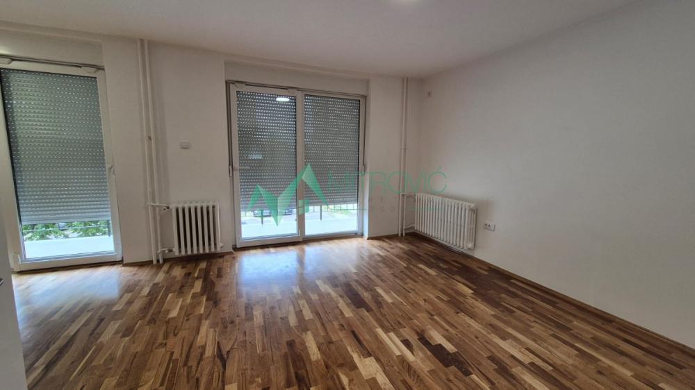 Slika 6 - Novi Sad, Banatić - Četvorosoban, kompletno renoviran stan 95m2 (šifra nekretnine: 1004805) 