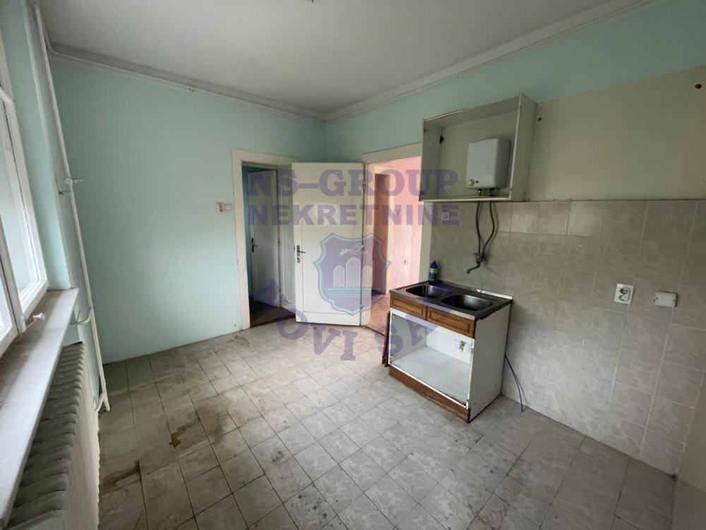Slika 5 - Dvosoban, 74m2, Kej žrtava racije Novi Sad, sa terasom, ima lift