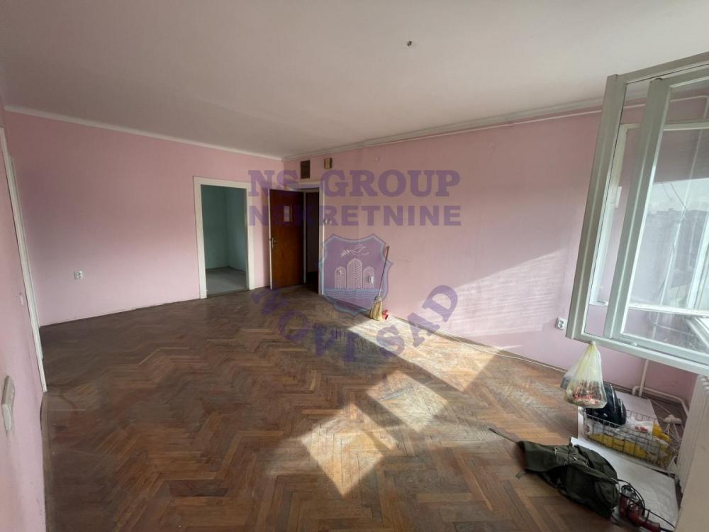 Slika 1 - Dvosoban, 74m2, Kej žrtava racije Novi Sad, sa terasom, ima lift