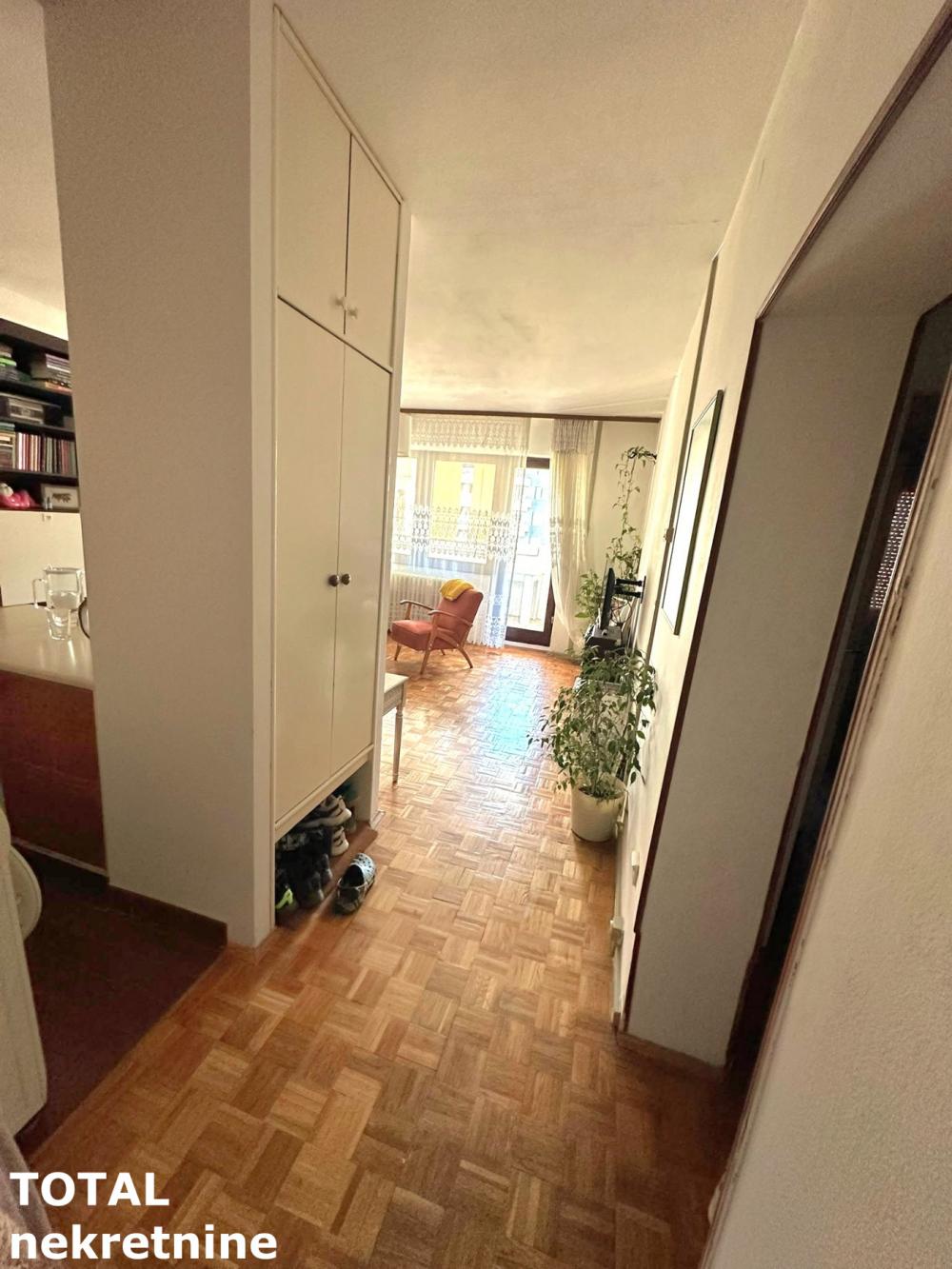 Slika 11 - Stan,NOVI SAD,SAJAM,kv: 51.00, € 153000, ID: 1103276