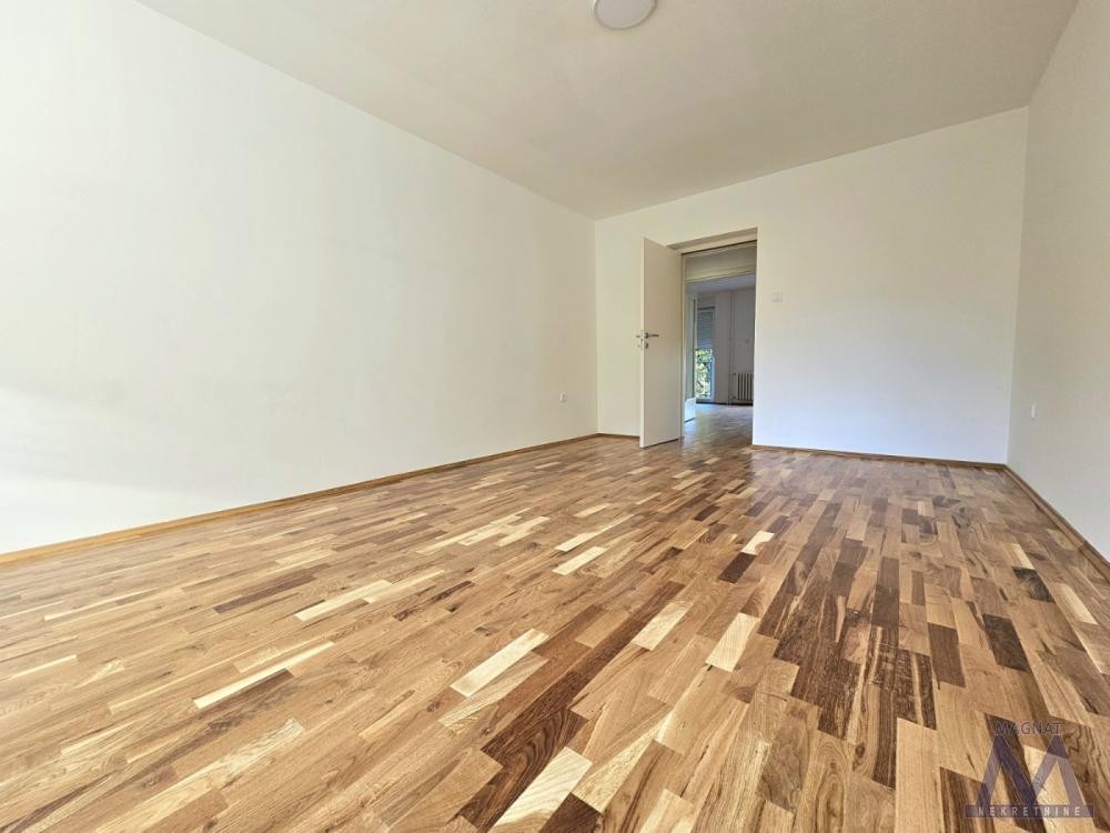 Slika 10 - Stan,NOVI SAD,ŽELEZNIČKA STANICA,kv: 99, € 277000, ID: 1019459