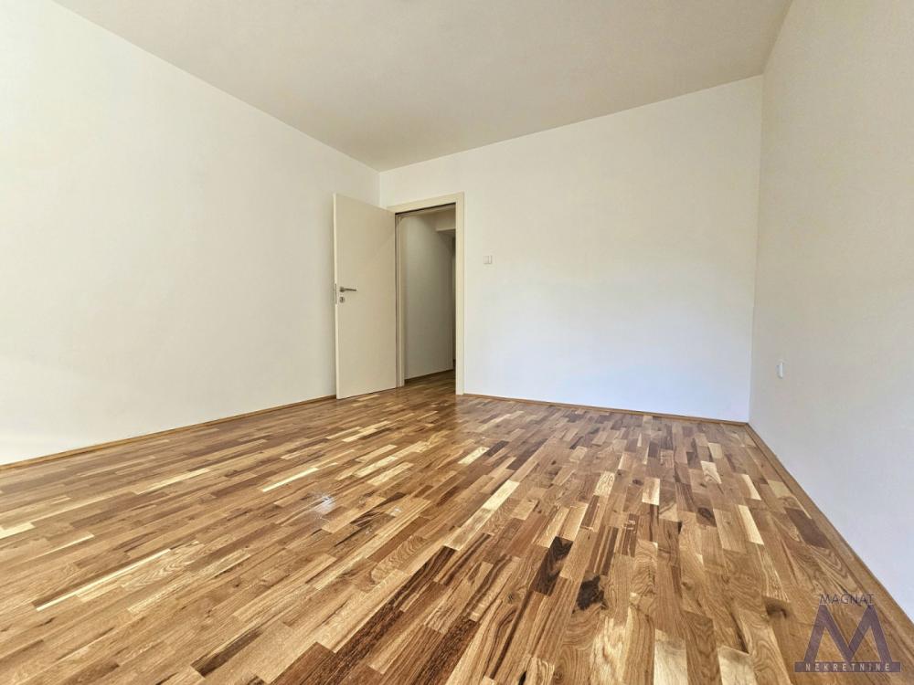 Slika 8 - Stan,NOVI SAD,ŽELEZNIČKA STANICA,kv: 99, € 277000, ID: 1019459