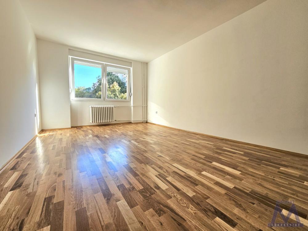 Slika 9 - Stan,NOVI SAD,ŽELEZNIČKA STANICA,kv: 99, € 277000, ID: 1019459