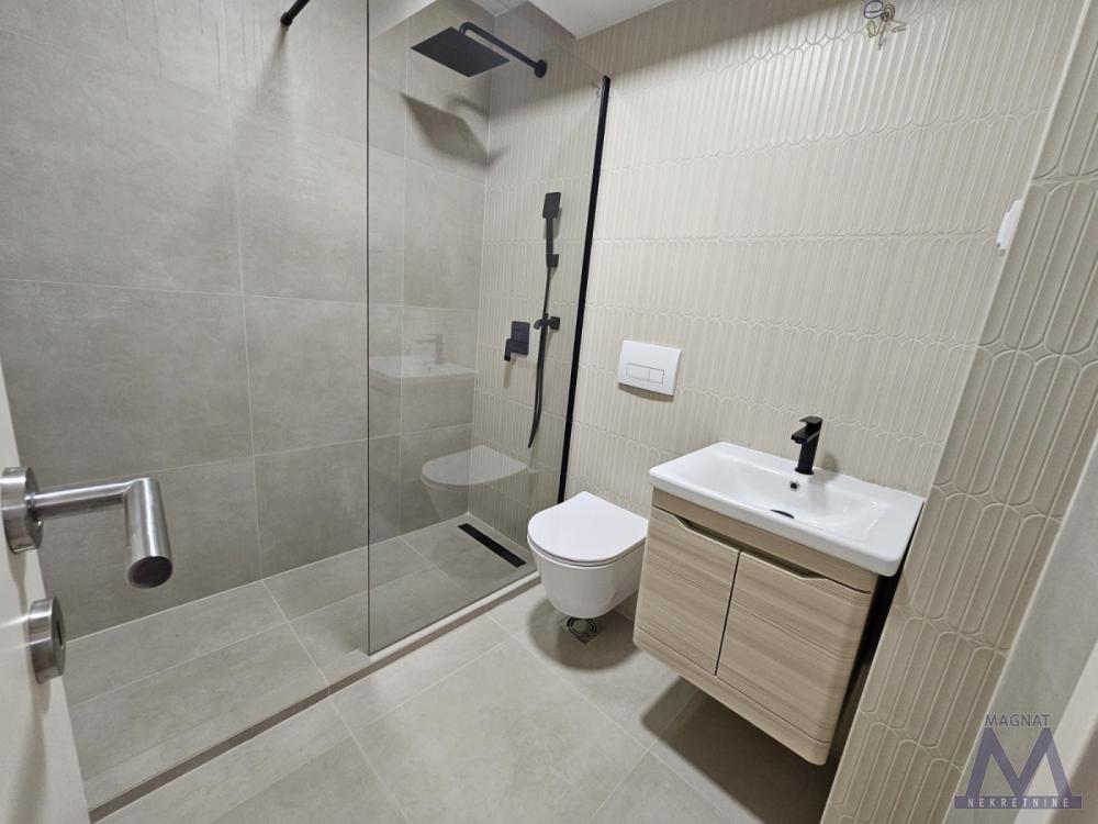 Slika 11 - Stan,NOVI SAD,ŽELEZNIČKA STANICA,kv: 99, € 277000, ID: 1019459
