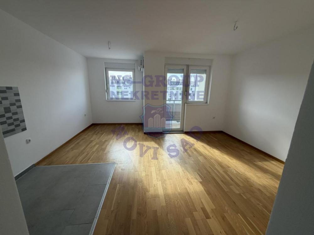 Glavna slika -Četvorosoban 79m2 Stari Majur