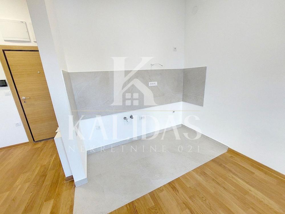 Slika 5 - Stan,NOVI SAD,TELEP,kv: 28, € 91000, ID: 1009056