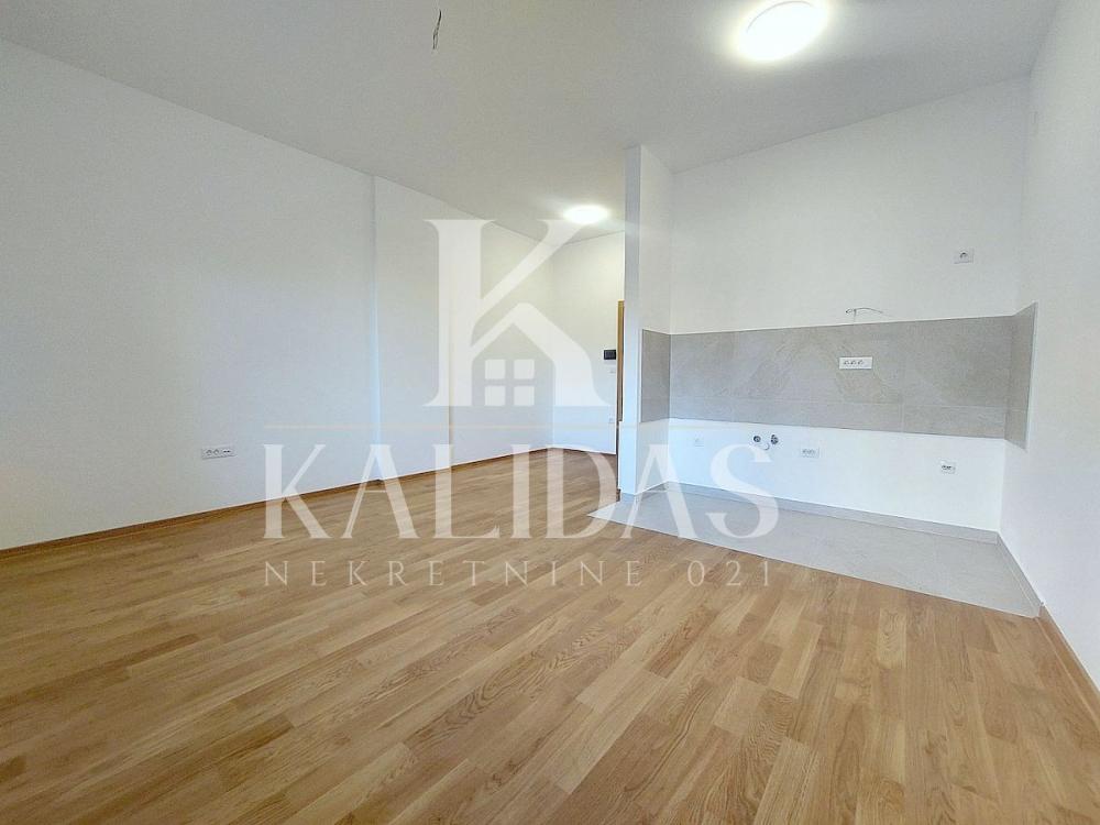 Slika 4 - Stan,NOVI SAD,TELEP,kv: 28, € 91000, ID: 1009056