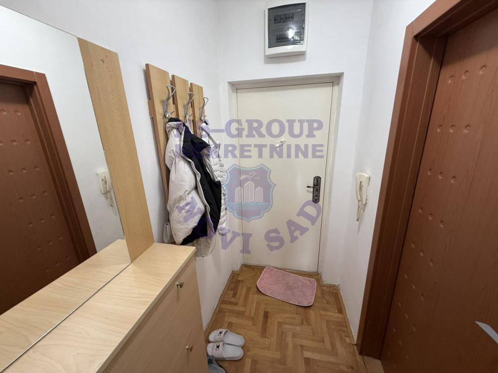 Slika 2 - Prodaja stana, 23m2, Detelinara Novi Sad, sa terasom, ima lift