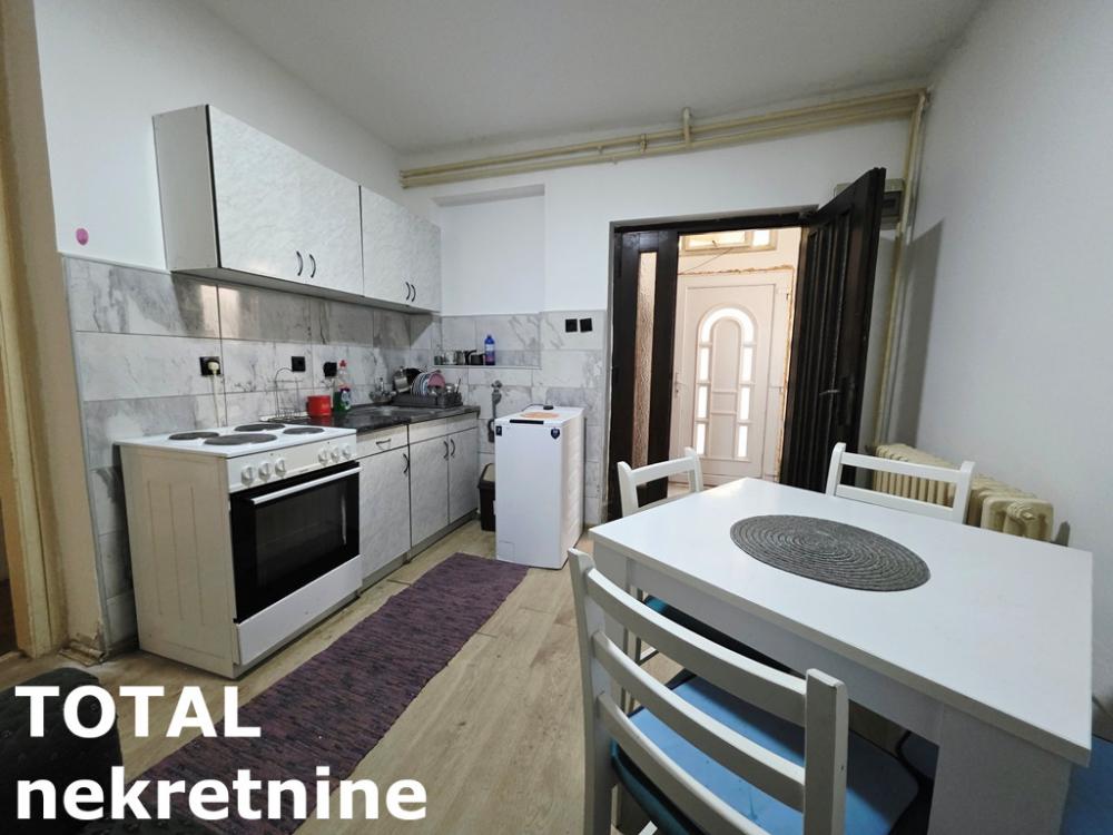 Slika 4 - Stan,NOVI SAD,CENTAR,kv: 40.00, € 90000, ID: 1103208
