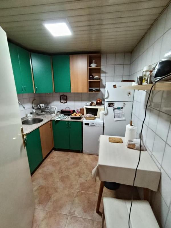Slika 6 - Dvoiposoban 52m Novi Sad, Slovačka ulica II sprat uknjizen + parking
