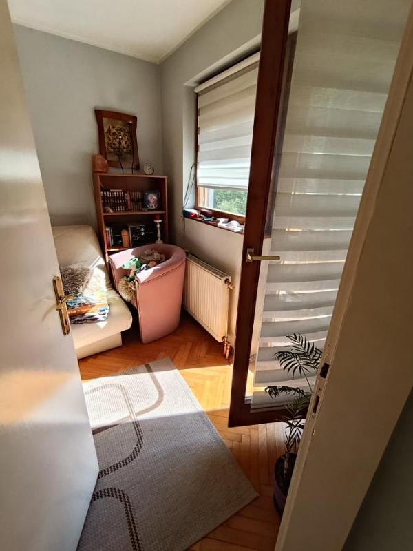 Slika 5 - Dvoiposoban 52m Novi Sad, Slovačka ulica II sprat uknjizen + parking