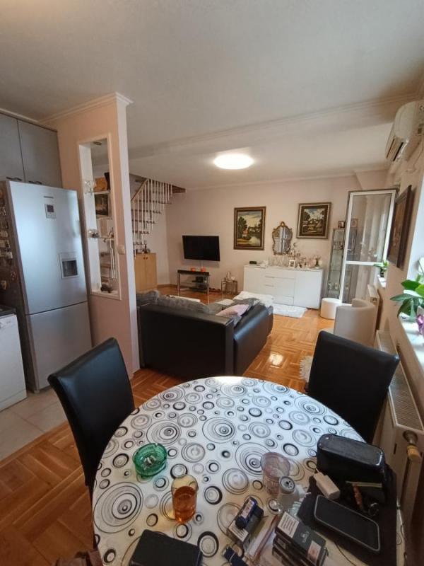 Slika 10 - Četvorosoban 85m Duplex Novi Sad Kraljevića Marka + garaza