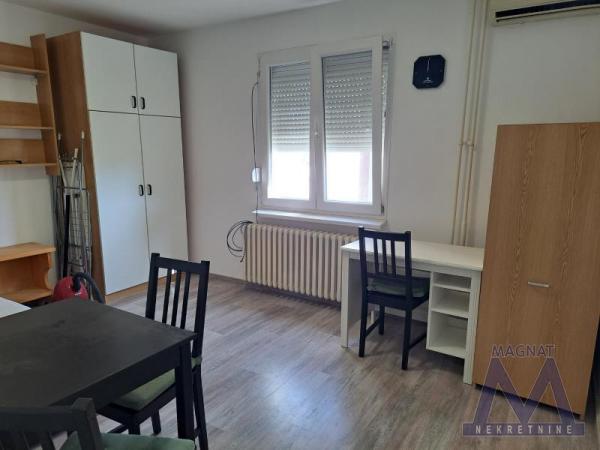 Slika 3 - Stan,NOVI SAD,SAJAM,kv: 20, € 75000, ID: 1019458
