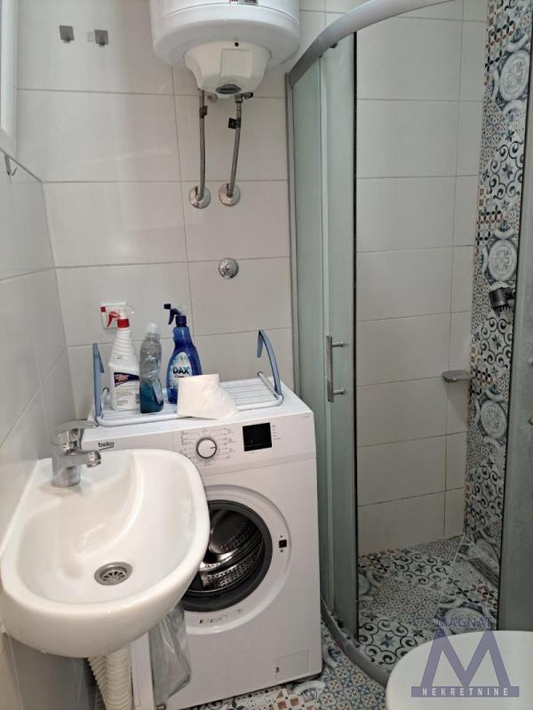 Slika 8 - Stan,NOVI SAD,SAJAM,kv: 20, € 75000, ID: 1019458
