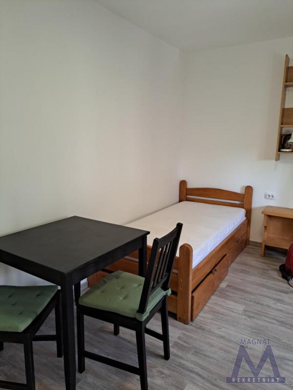 Slika 1 - Stan,NOVI SAD,SAJAM,kv: 20, € 75000, ID: 1019458