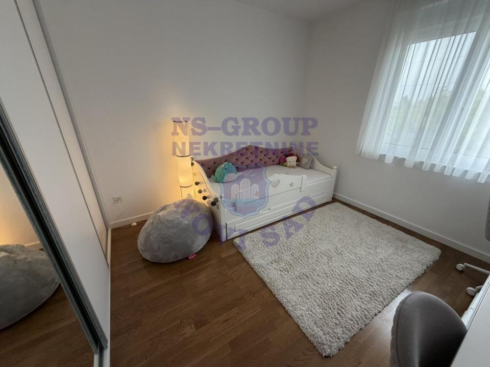 Slika 11 - LUX PORODICAN + GARAZA + 2 P. MESTA